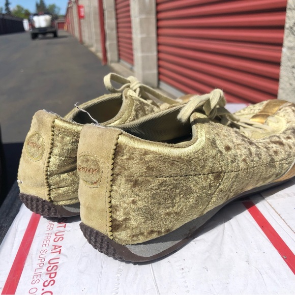 Vintage DKNY Womens golden brown Velvet Lace Up Comfort Sneakers Size 7.5 - Picture 5 of 11